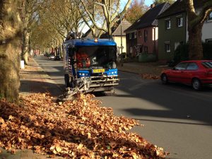 Used Ravo 5 iSeries Sweeper Cleaning Residential Suburban Streets