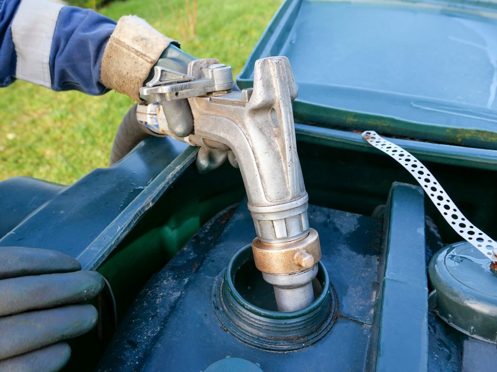 Using a Nozzle to fill up Equipment