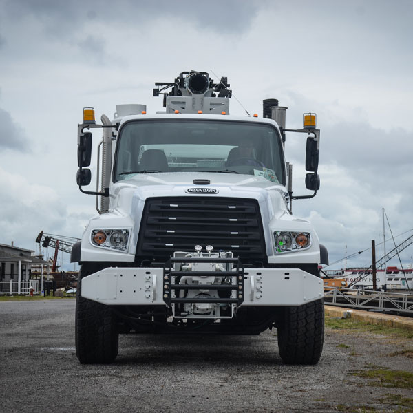 Front View of Vac-Con X-Cavator Truck