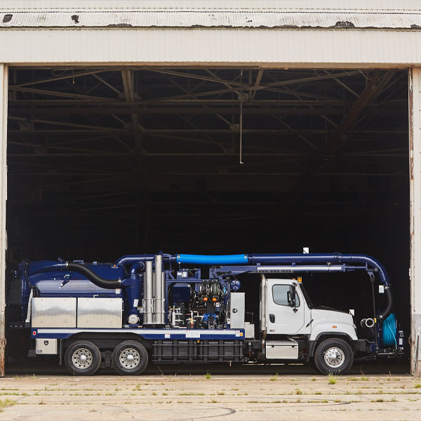 Closer Side View of Vac-Con Titan Truck