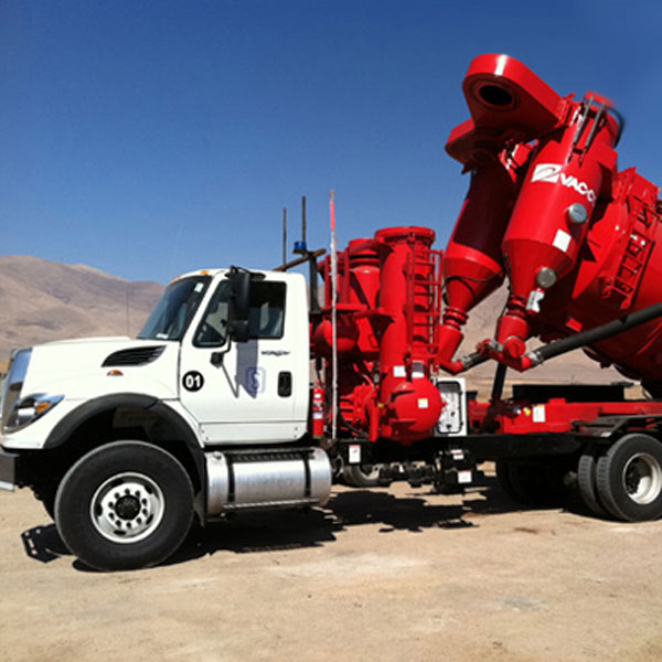 Side View of Vac-Con VecLoader XL Vacuum Truck