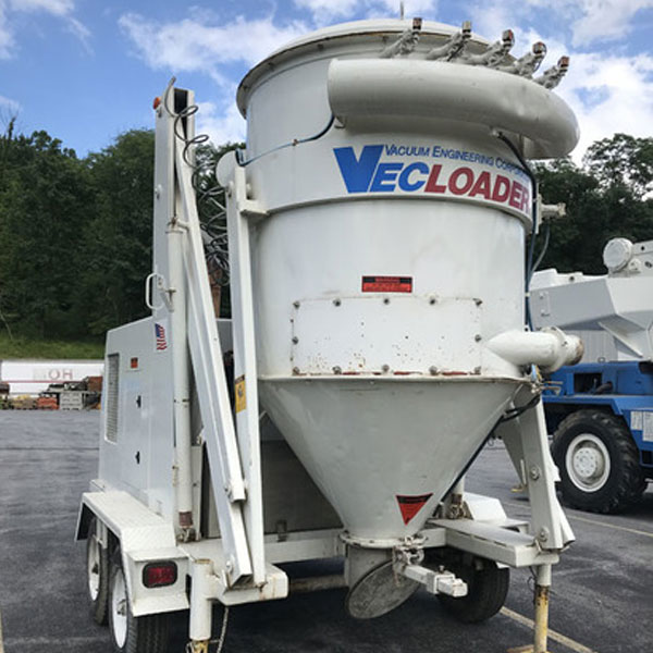 Vector Vec-Loader Vacuum Truck from Rear